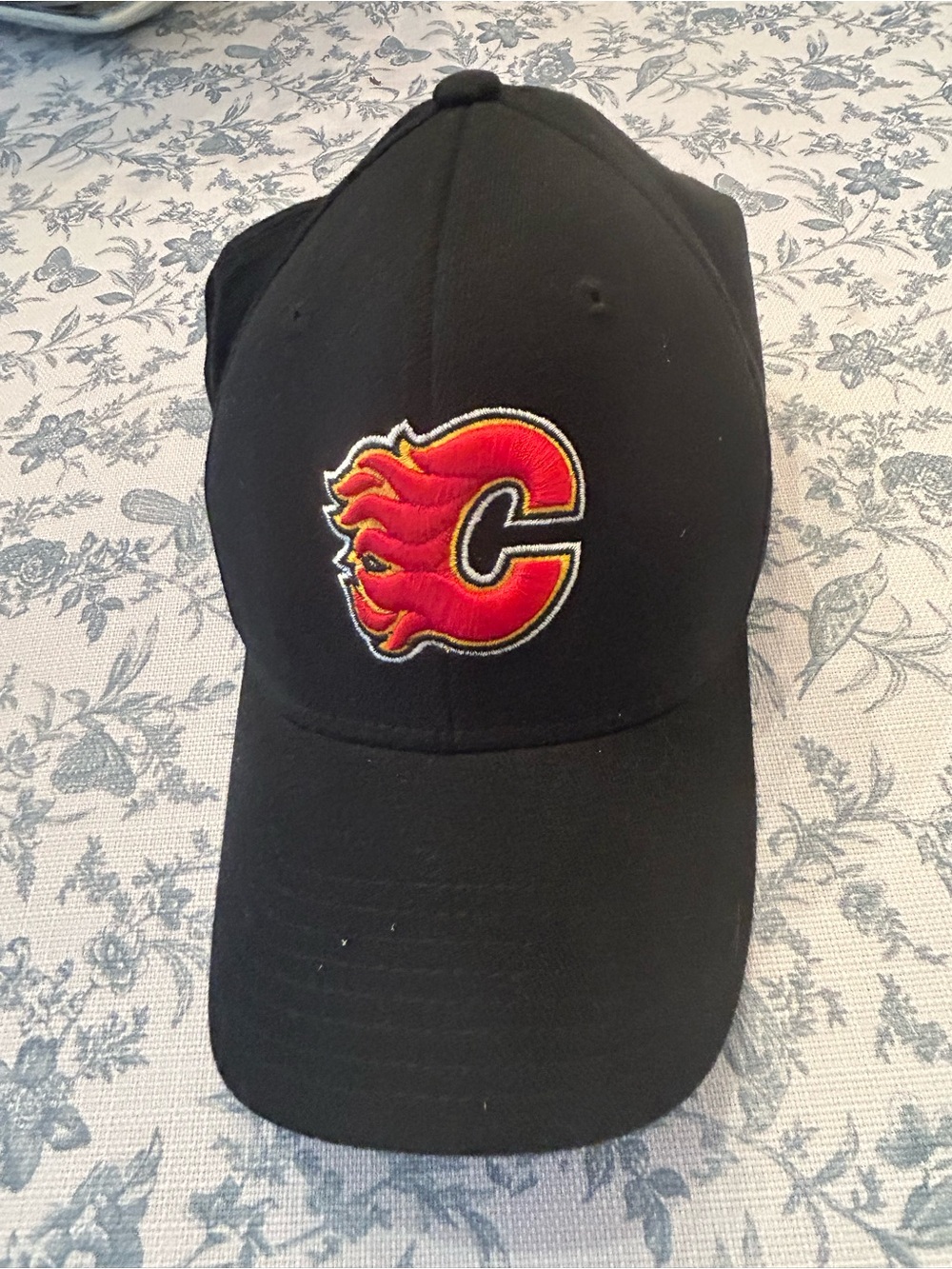 Calgary Flames  Black Baseball Cap with Red Logo